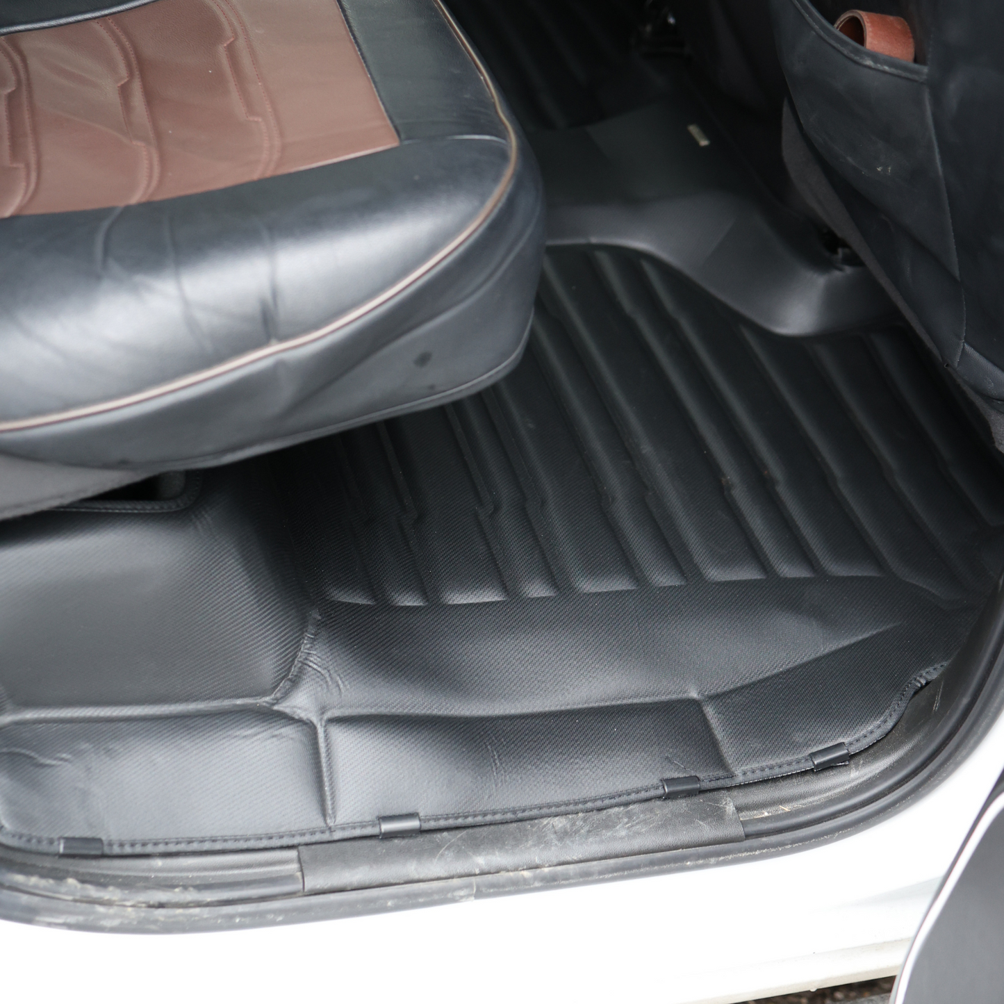 GMC Sierra 1500 CrewCab CrewCab Floor Mats 2019-2026 | Covers Row 1 & 2