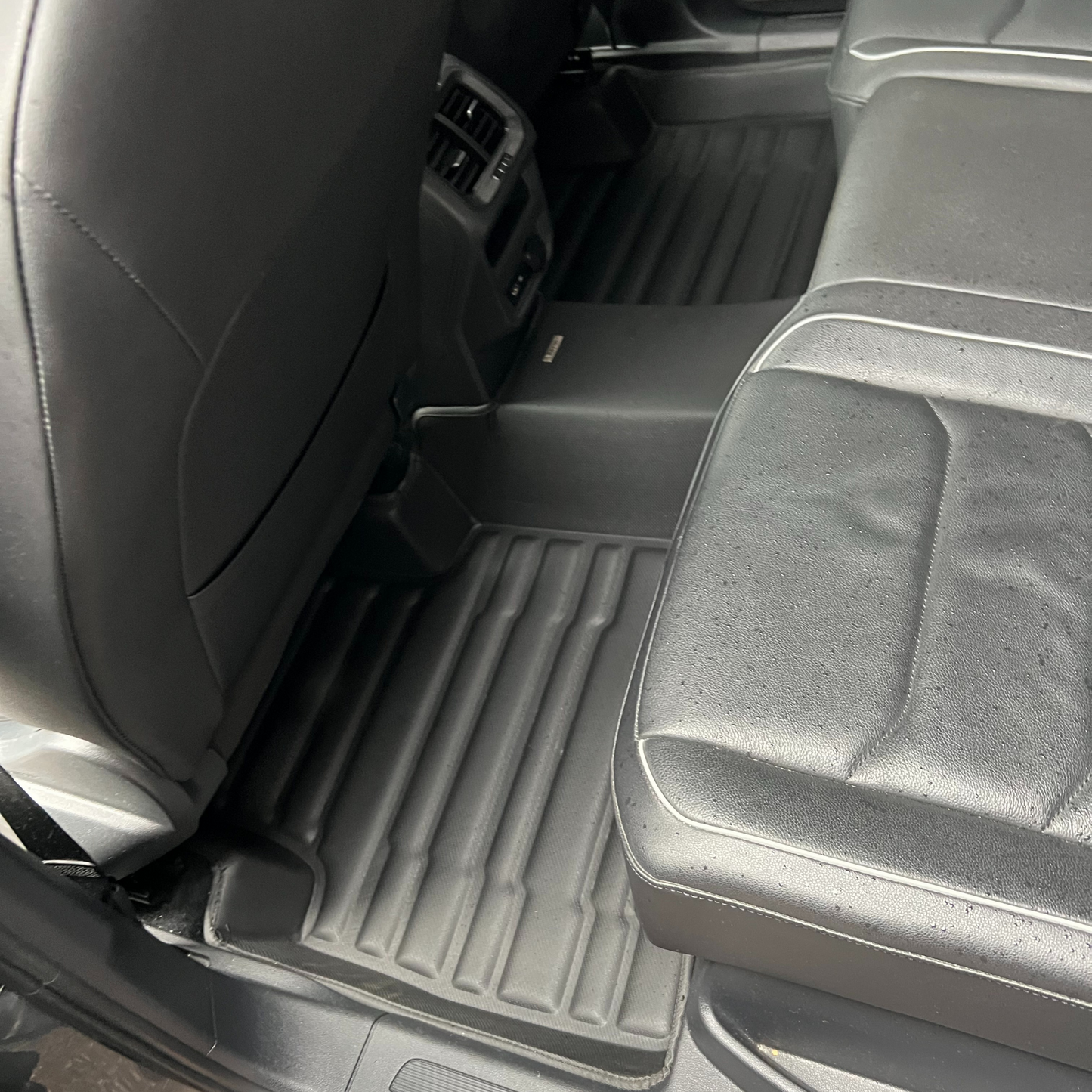 Tapis de sol Volkswagen Tiguan 2025-2026 | Couvre les rangées 1 et 2