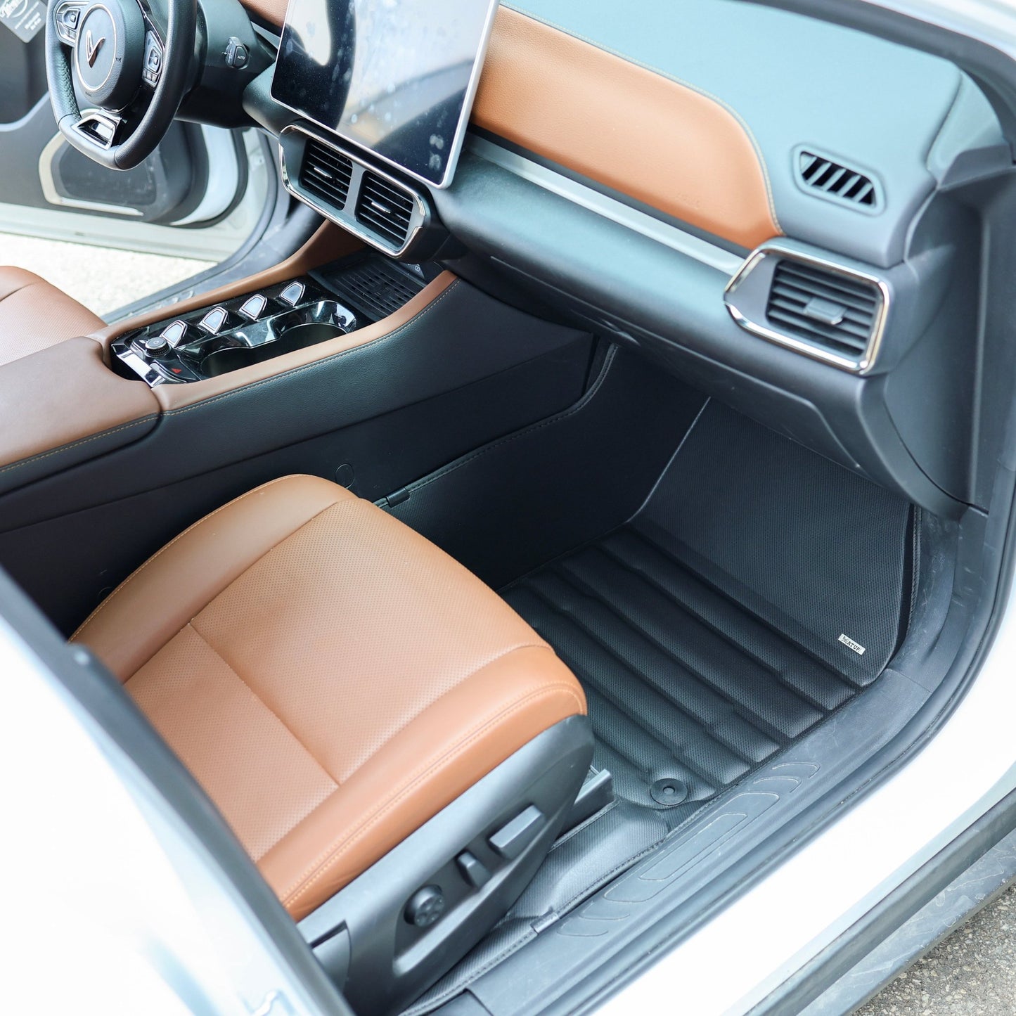 Mat up! for Vinfast VF9 (7 Seat) 2024 - 2026 Covers Row 1 - 3 - Mat up! Car Mats